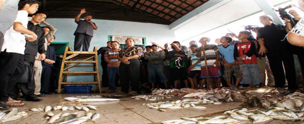 SBY Janji Sejahterakan Nelayan Di Tanjung Pasir Tangerang